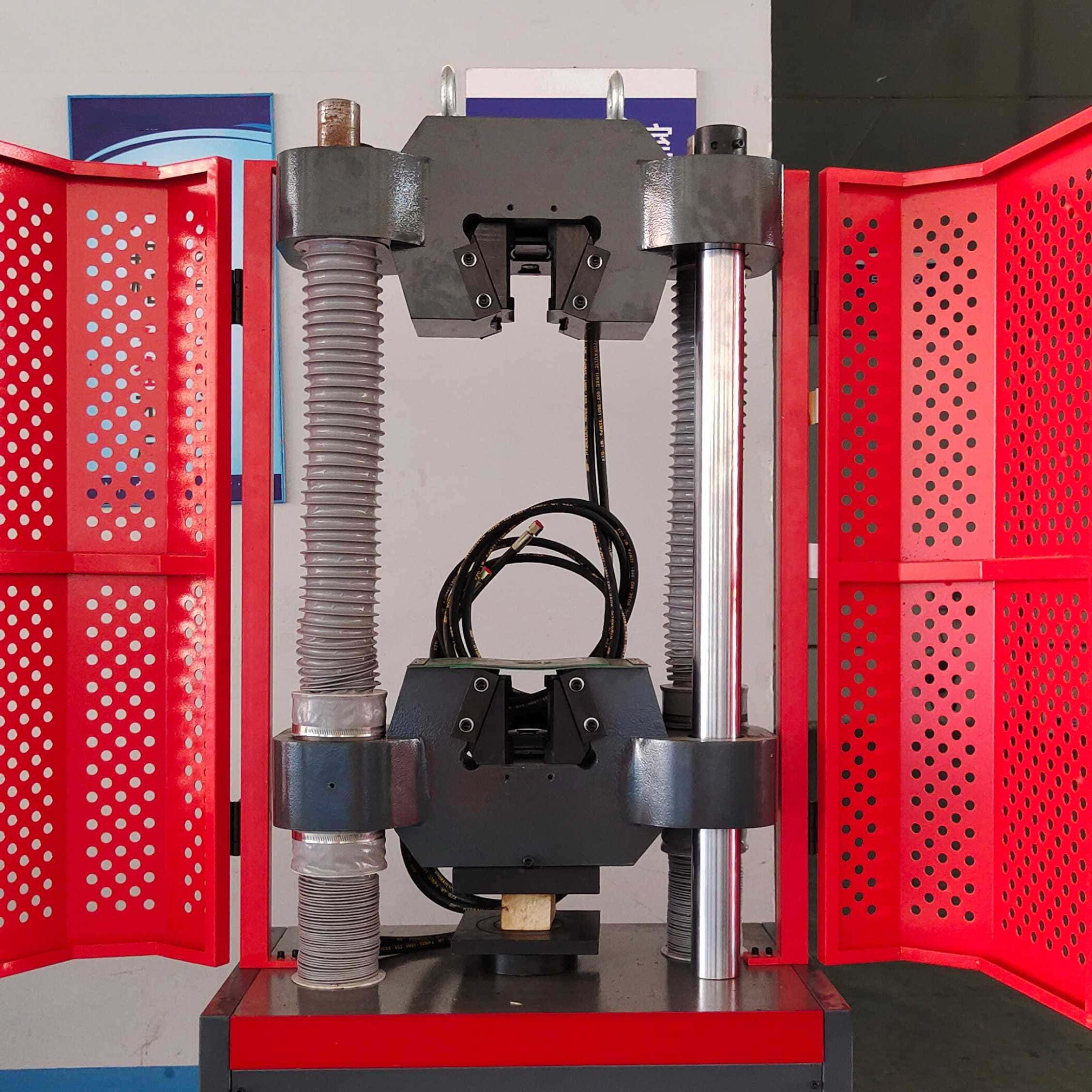 Hydraulic Universal Test Machine